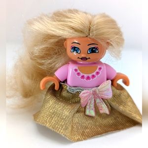 Lego Duplo BLONDE PRINCESS LONG HAIR Specialty Figure CASTLE #4820 Vtg Castle